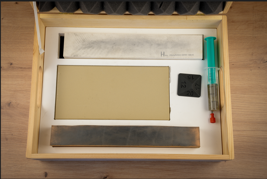 Heinz Knives Schleifsystem – Schärfe, Wissen und Handwerk in einer Box